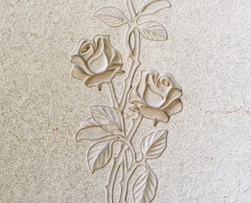 Floral decorations in marble or granite – Roses with leaves